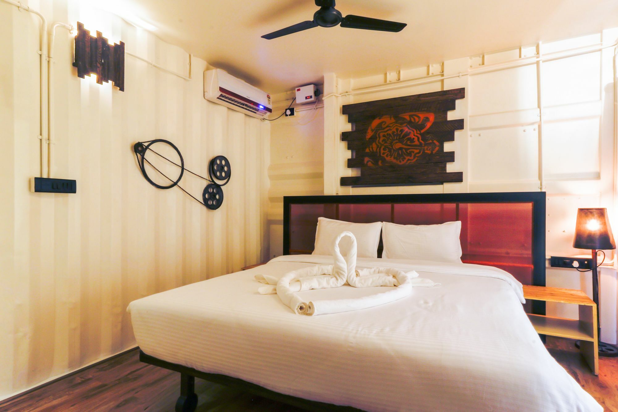 Beach Box Hotel Baga Gosavvy Collection Exterior foto