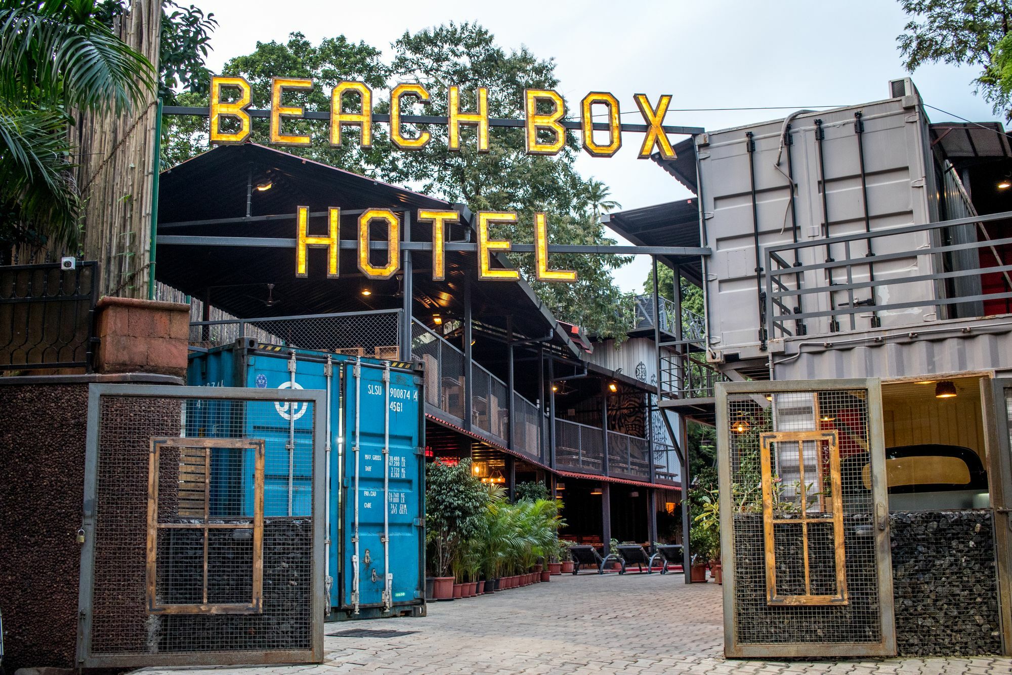 Beach Box Hotel Baga Gosavvy Collection Exterior foto